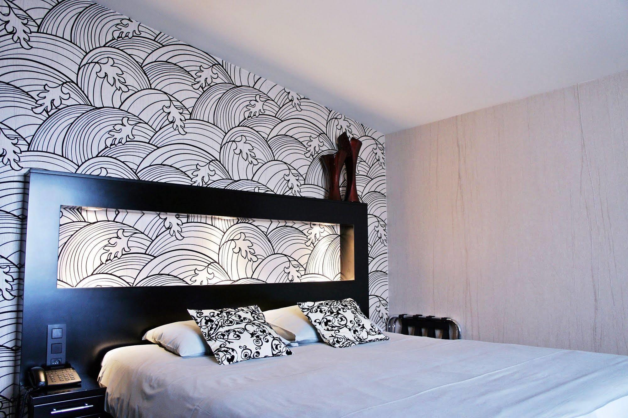 Belrom Hotel Sint-Truiden Exterior photo